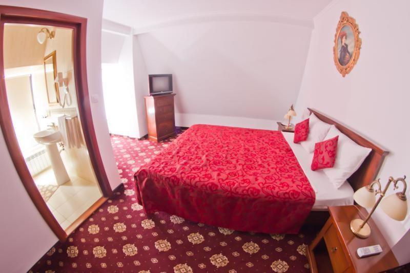 Vila Royal Hotel Bacău Eksteriør billede